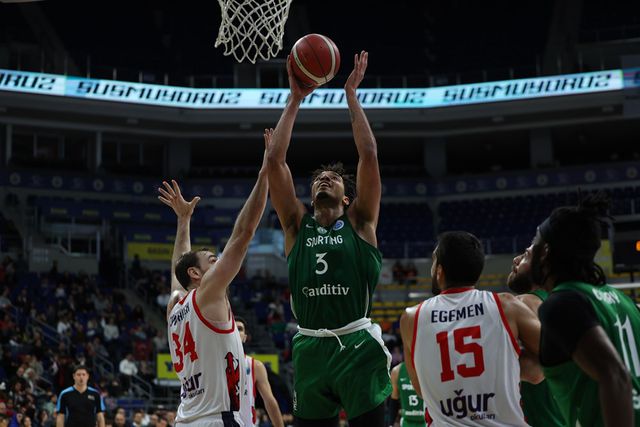 Sporting ainda assustou, mas perdeu na Turquia