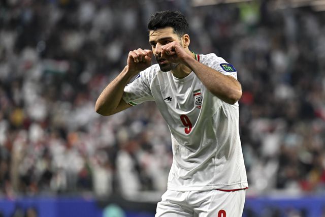 Vídeo: Taremi é expulso após simular penálti e travar contra-ataque