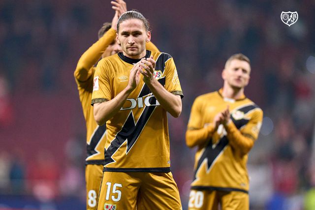 «Miguel Crespo teve de jogar mesmo sem conhecer os colegas»