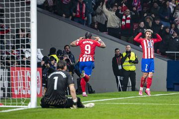 Atlético Madrid mantém sede vitoriosa com golo ao cair do pano