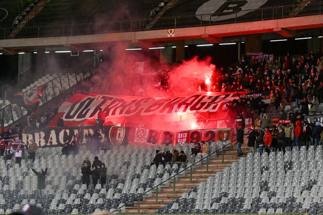 O uso de engenhos pirotécnicos por parte de uma franja de adeptos do SC Braga no recente jogo com o Union St. Gilloise, na Bélgica, não passou impune à UEFA