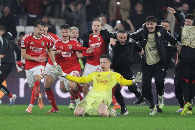 Trubin a festejar o seu primeiro golo da carreira em grande estilo