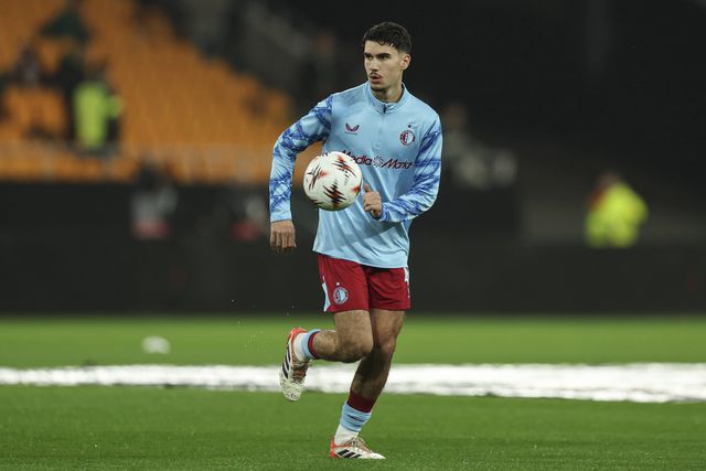 Feyenoord reage a «conclusões incorretas» sobre a lesão do filho de Van Persie