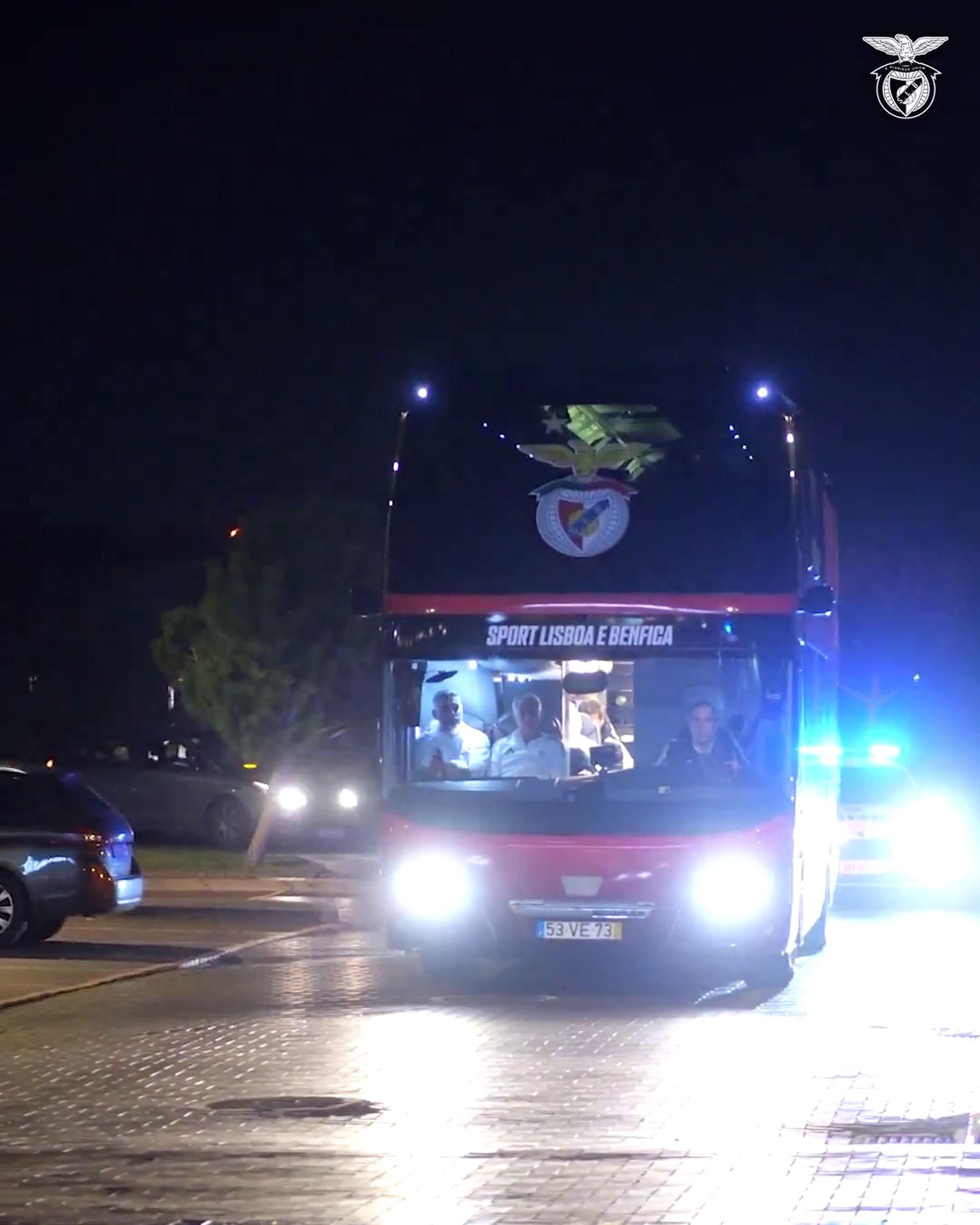 A chegada do Benfica a Tondela