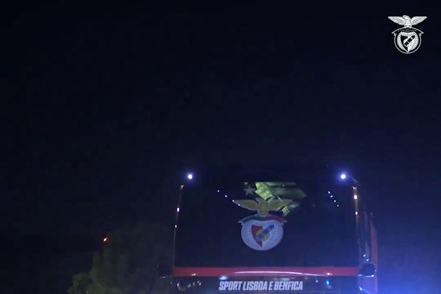 A chegada do Benfica a Tondela