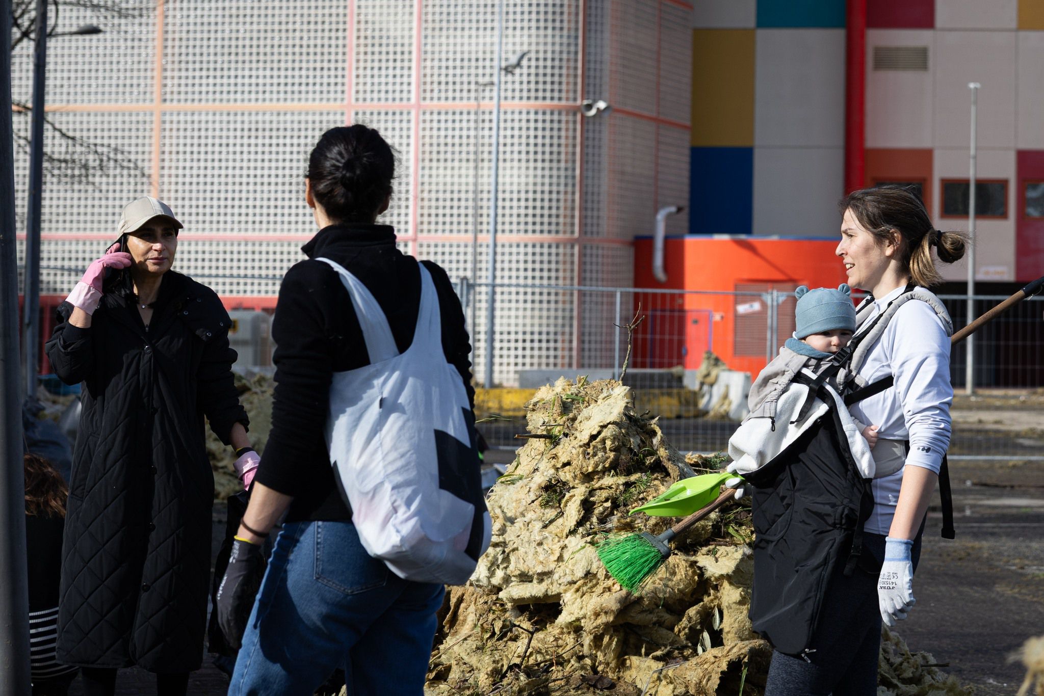 Operações de limpeza no Estádio Dr. Magalhães Pessoa, em Leiria - Foto: UD Leiria