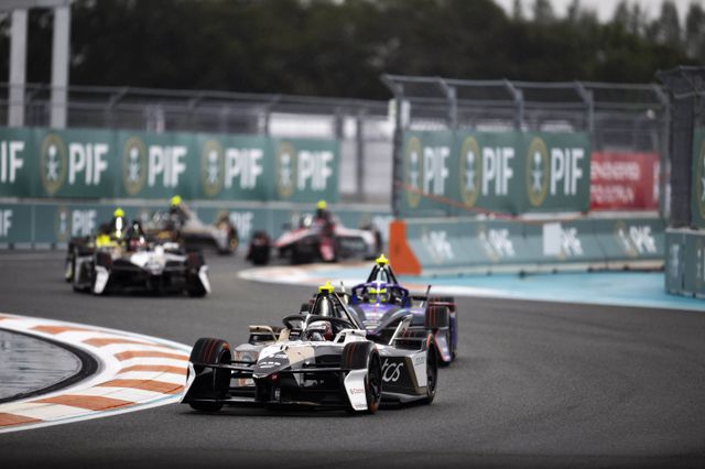 Fórmula E: colisão tira pódio a Félix da Costa em Miami