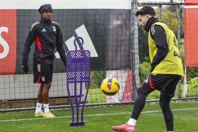 Sidny e Rafa, avançados do Benfica, em fase de treino (foto SL Benfica)