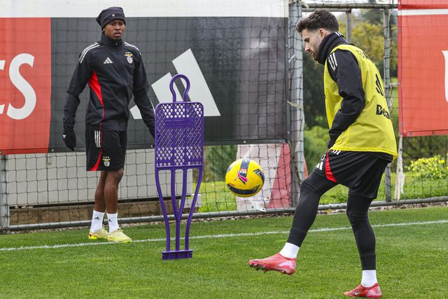 Sidny e Rafa, avançados do Benfica, em fase de treino (foto SL Benfica)