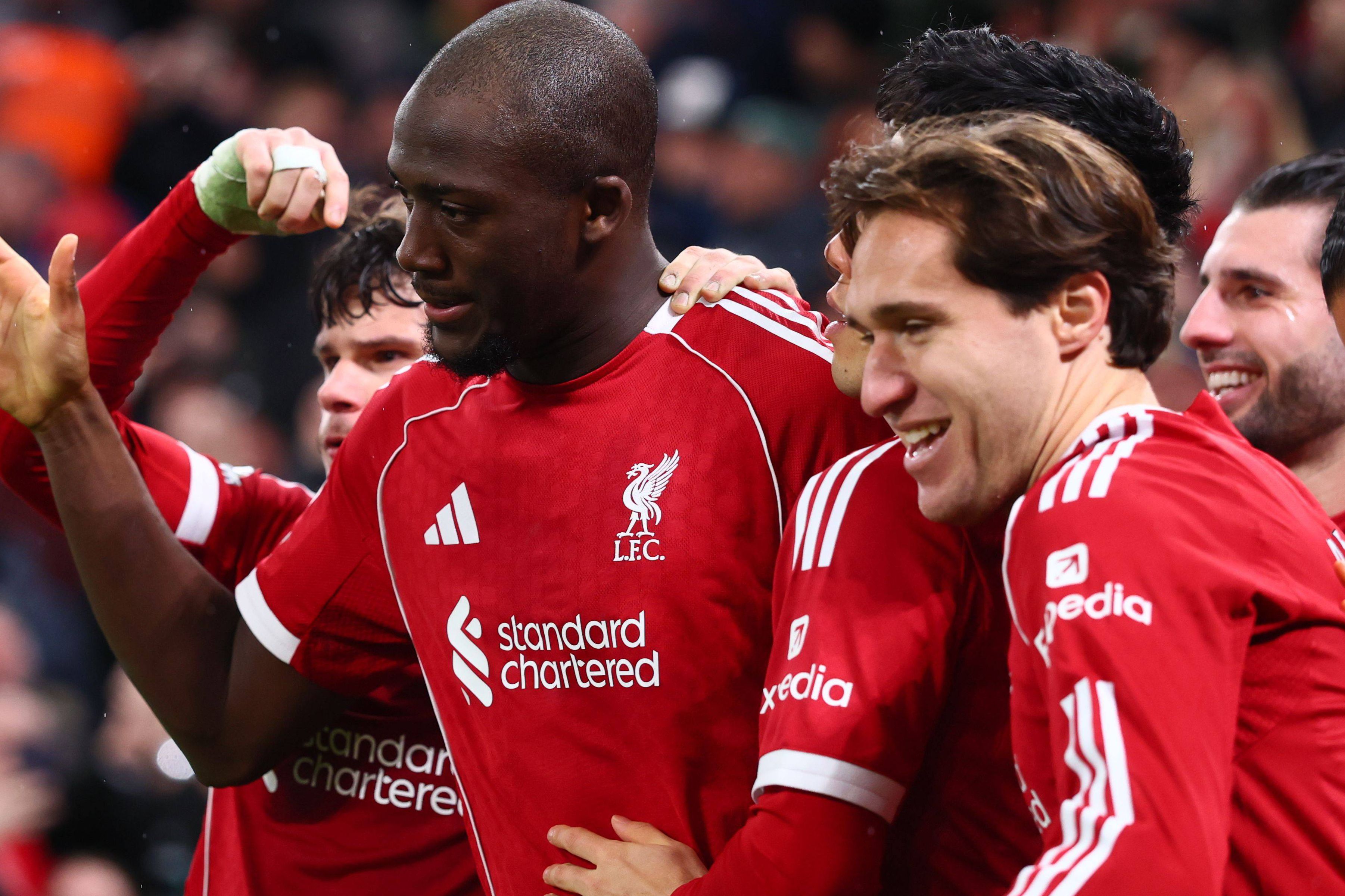 Ibrahima Konate emocionado após marcar no regresso a Anfield