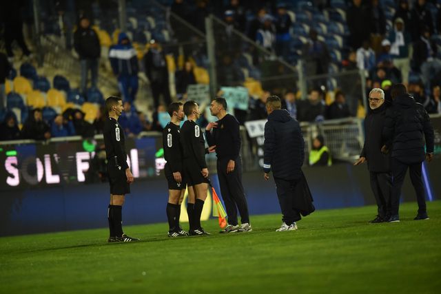 Dragões apontam culpados: «António Nobre, ridicularizado por prestação patética no Espanha-Brasil, e o VAR»