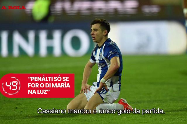 A BOLA em 59 segundos: FC Porto perde no Estoril, portugueses em destaque e Premier League das emoções!