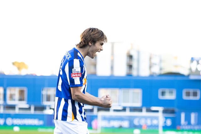 Rodrigo Mora apontou o golo da vitória do FC Porto no Estoril