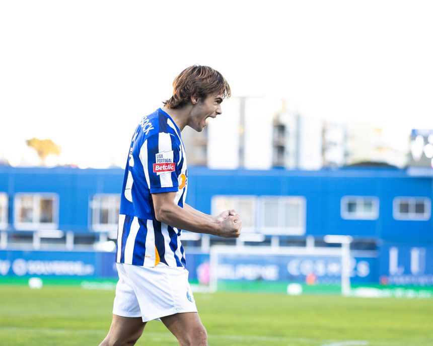 Rodrigo Mora apontou o golo da vitória do FC Porto no Estoril