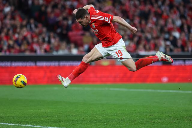 Benfica tem três reforços a valer para o ataque final