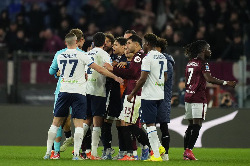 Confusão no duelo entre Lazio e Torino