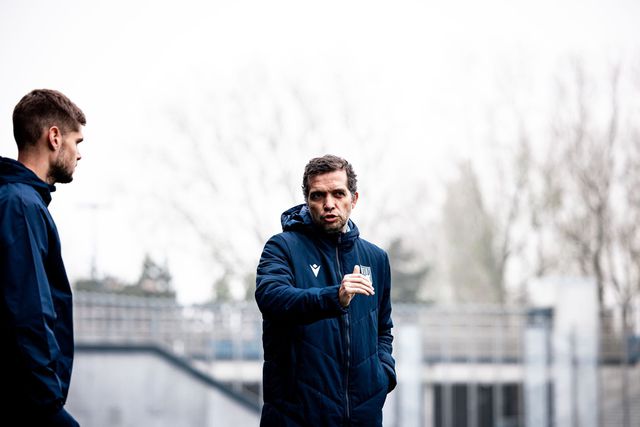 Luís Castro: «Somos a equipa na Europa que mais foras de jogo provoca ao adversário»