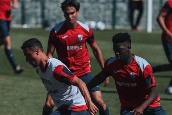 Jonathan Mutombo no treino desta terça-feira do Gil Vicente ( Gil Vicente FC)