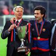 José Mourinho ao lado de Bobby Robson no Barcelona em 1996