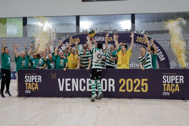 Sporting começa a defender o troféu frente ao Póvoa. Foto FPP