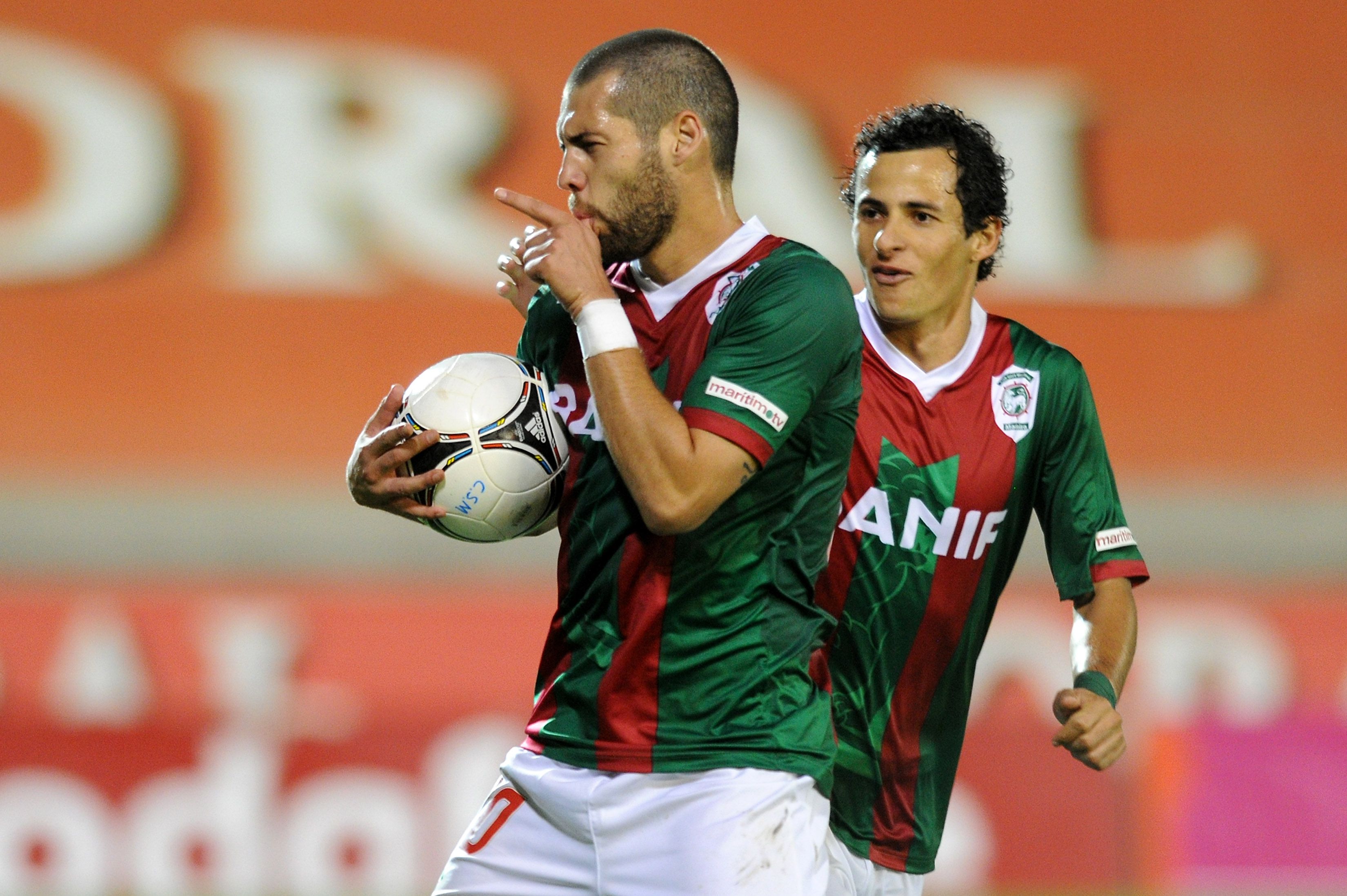 A festejar um golo pelo Marítimo (foto: A BOLA)