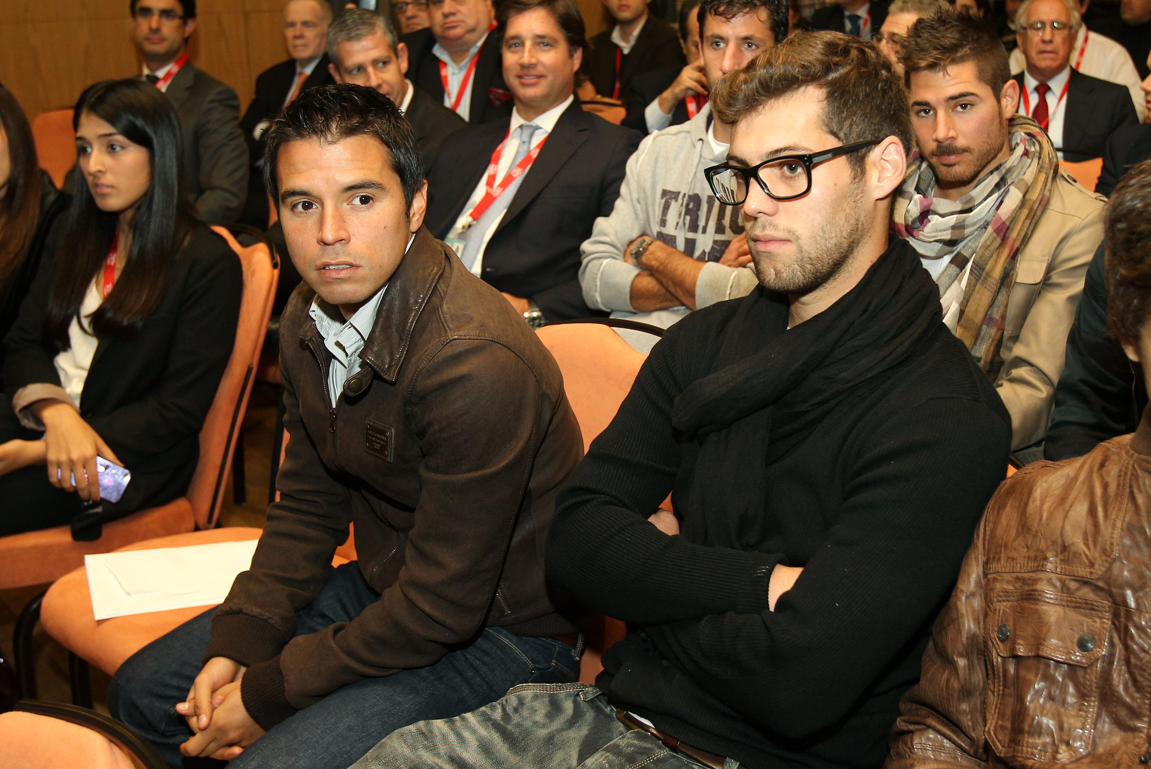 Ao lado do argentino Javier Saviola, nos tempos de Benfica (foto: A BOLA)