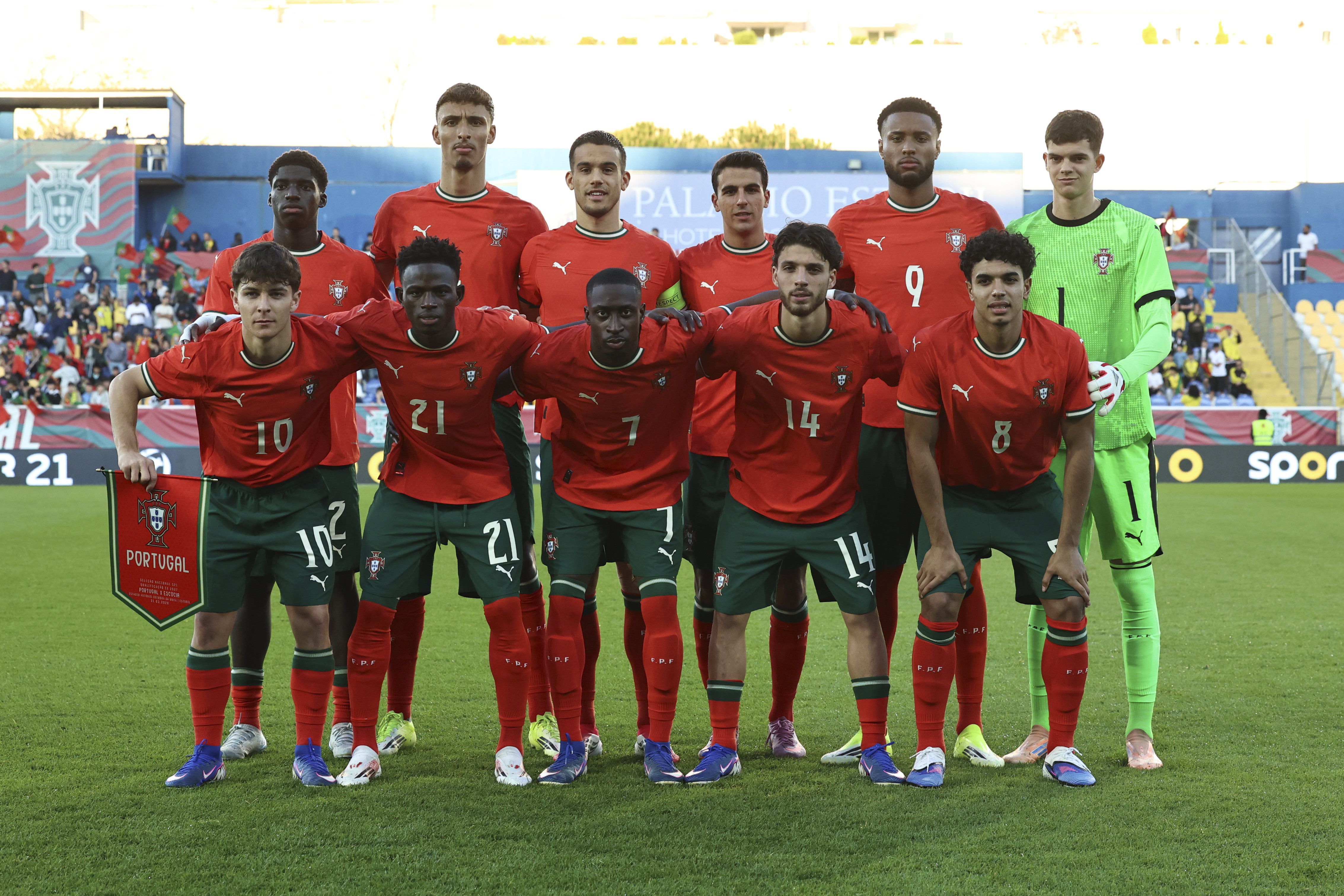 Gonçalo Moreira foi titular frente à Escócia - Foto: FPF