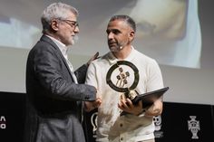 Rui Borges recebe o prémio das mãos de Henrique Calisto - Foto: ANTF
