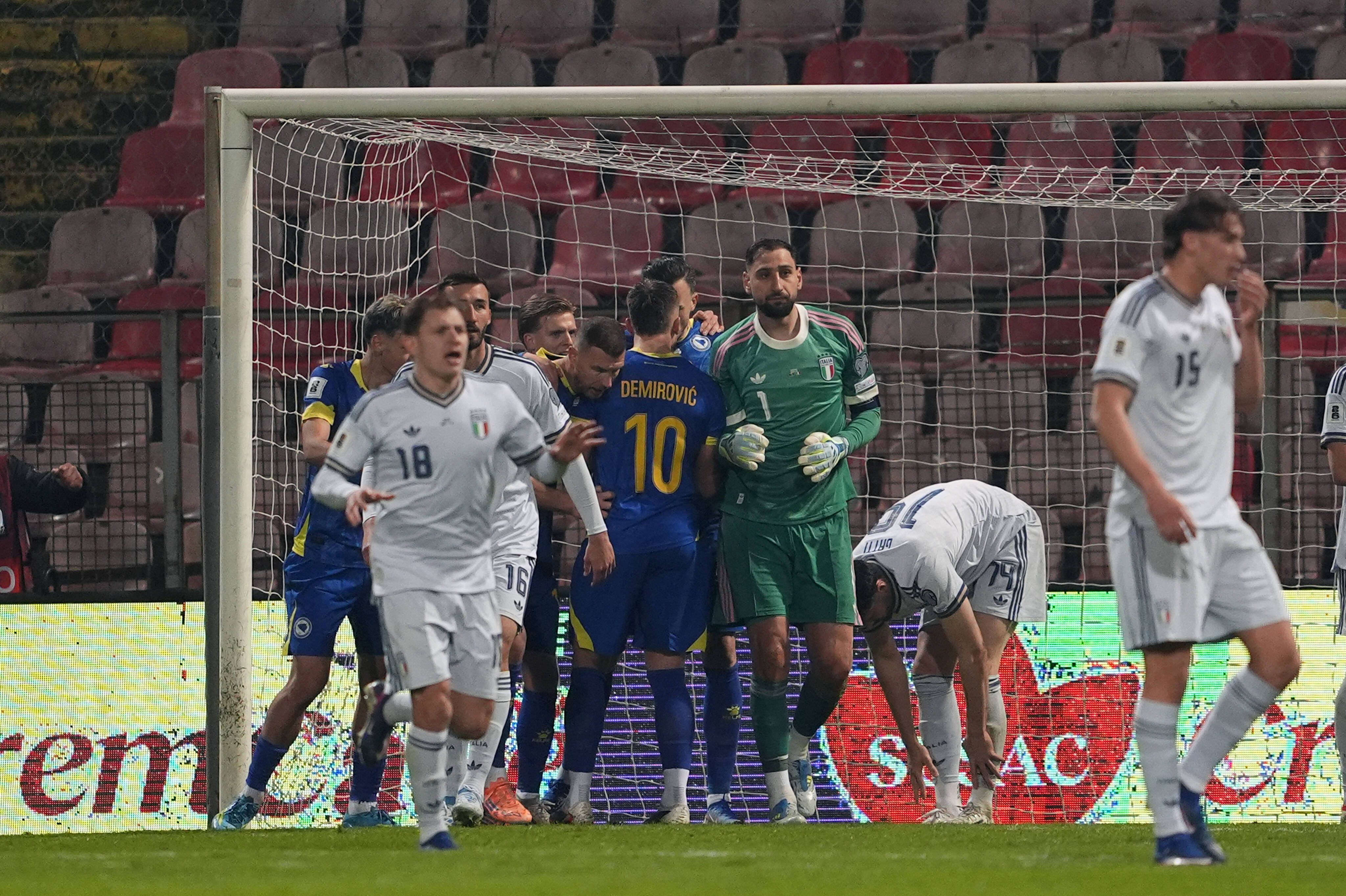 Haris Tabakovic gerou euforia na Bósnia aos 79'