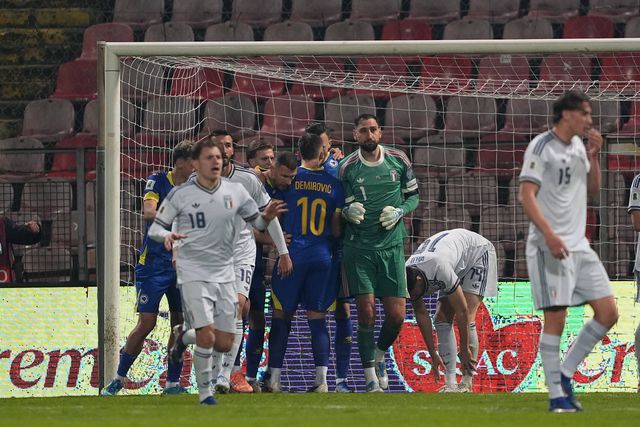 Haris Tabakovic gerou euforia na Bósnia aos 79'