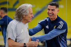 Cristiano Ronaldo e Jorge Jesus foram campeões juntos da liga saudita - Foto: Al Nassr