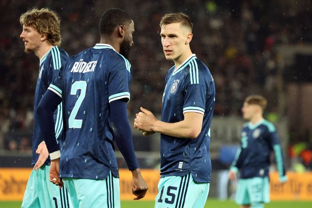 Real Madrid renova esperanças por defesa-central alemão