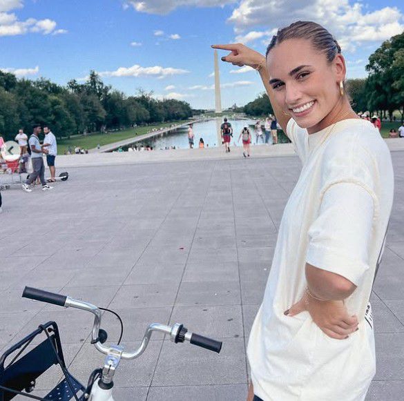 Instagram/Maria Mateas