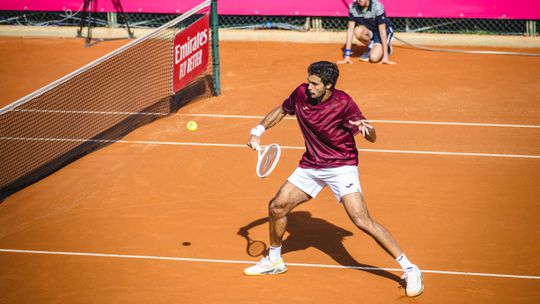 Francisco Cabral despede-se na primeira ronda de Roland Garros