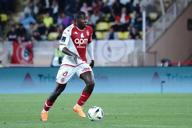 Jogador do Mónaco suspenso por tapar logótipo contra a homofobia