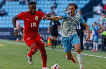 Benfica: Carreras titular na derrota da seleção da Galiza