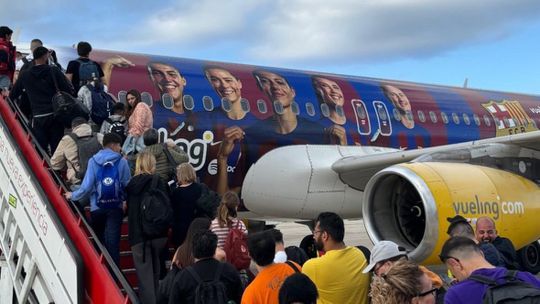 Adeptos madridistas viajam para Londres para ver a final... num avião do Barcelona