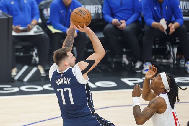 Doncic conduz Mavericks às finais da NBA