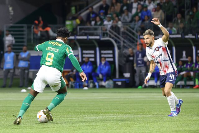 Palmeiras empata na Libertadores na despedida de Endrick