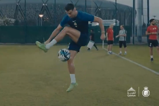 Vídeo: Um mágico não ensina os truques, mas Ronaldo sim