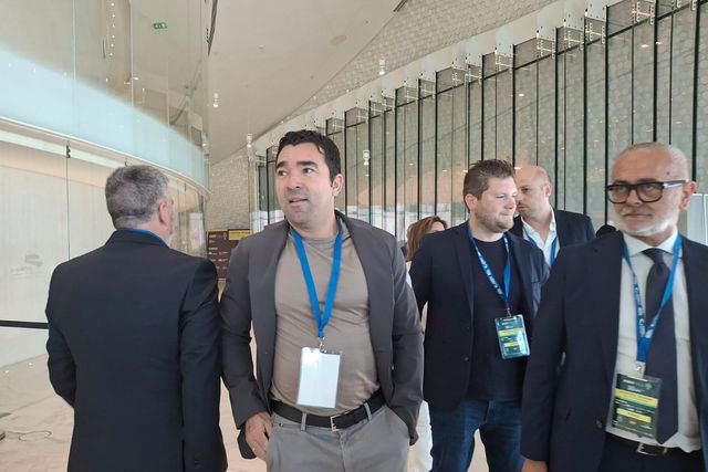 Deco sobre Mora: «Bonito um menino tão novo assumir a liderança»