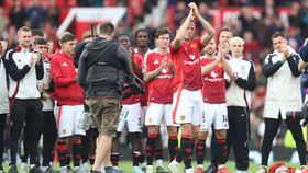 Tricampeão inglês pelo Man. United termina a carreira