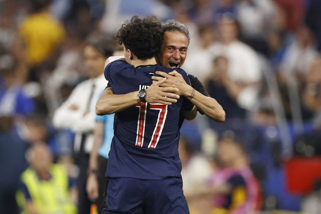 Vitinha «sem palavras» para agradecer a Luis Enrique: «É um grande gajo»