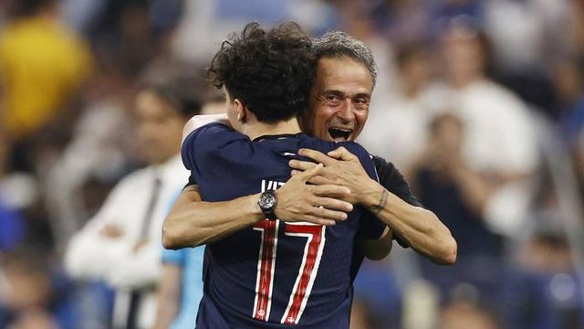 Vitinha «sem palavras» para agradecer a Luis Enrique: «É um grande gajo»