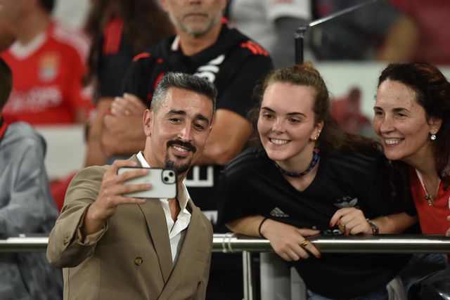 André Almeida lembra: «O Benfica é um todo»