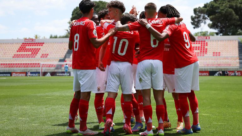Benfica volta a vencer Torreense e conquista a Taça Revelação