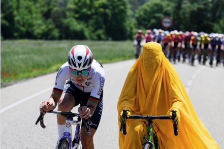 Fariba Hashimi assinalou a estreia no Giro com esta foto e um emocionante post no Instagram. Foto Instragram