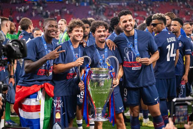 Quarteto luso venceu a Champions novamente ao serviço dos parisienses