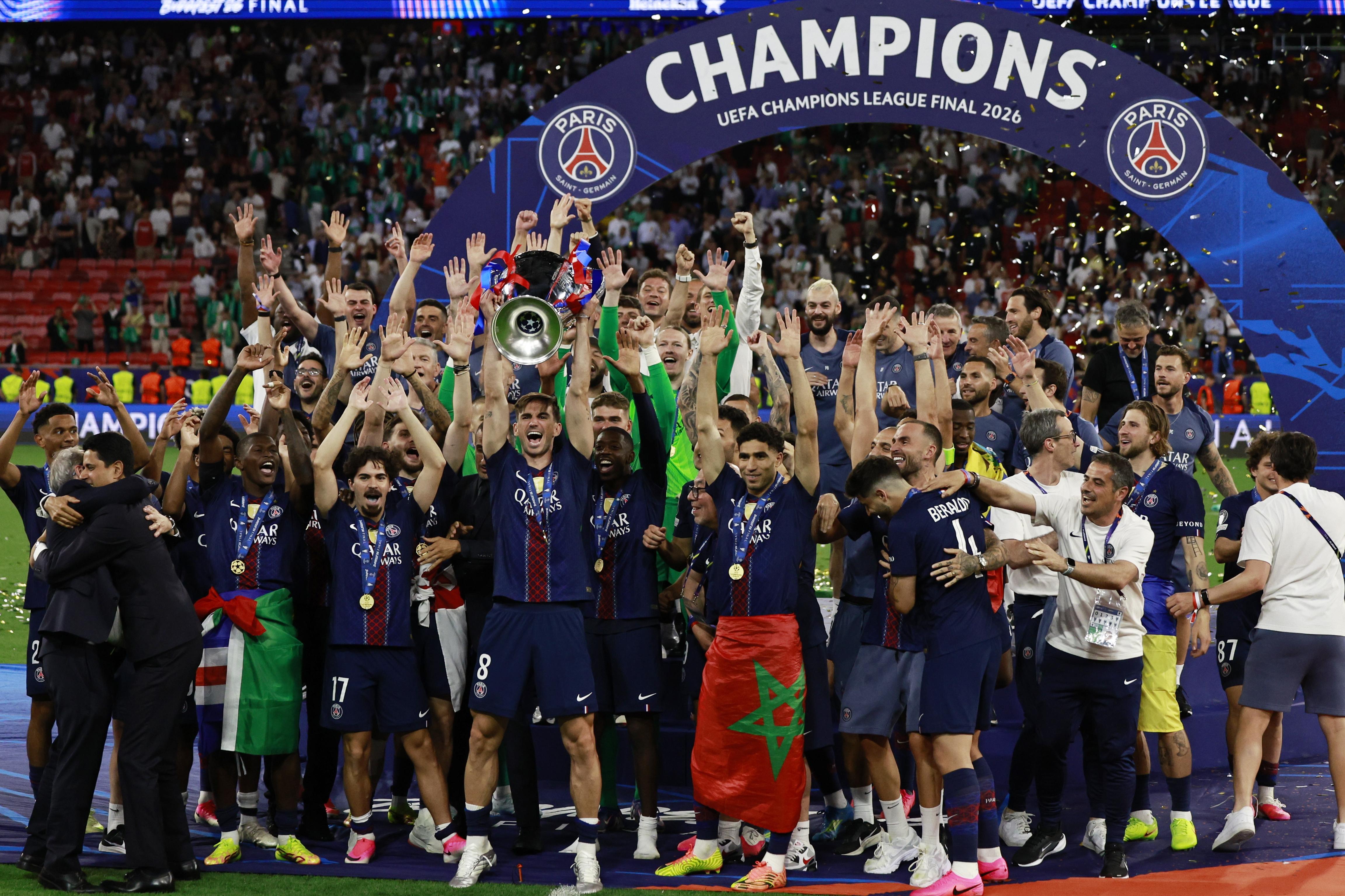 PSG voltou a erguer a 'orelhuda'