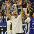 Fernando Sá, treinador do FC Porto, após a vitória       Fotografia Imago